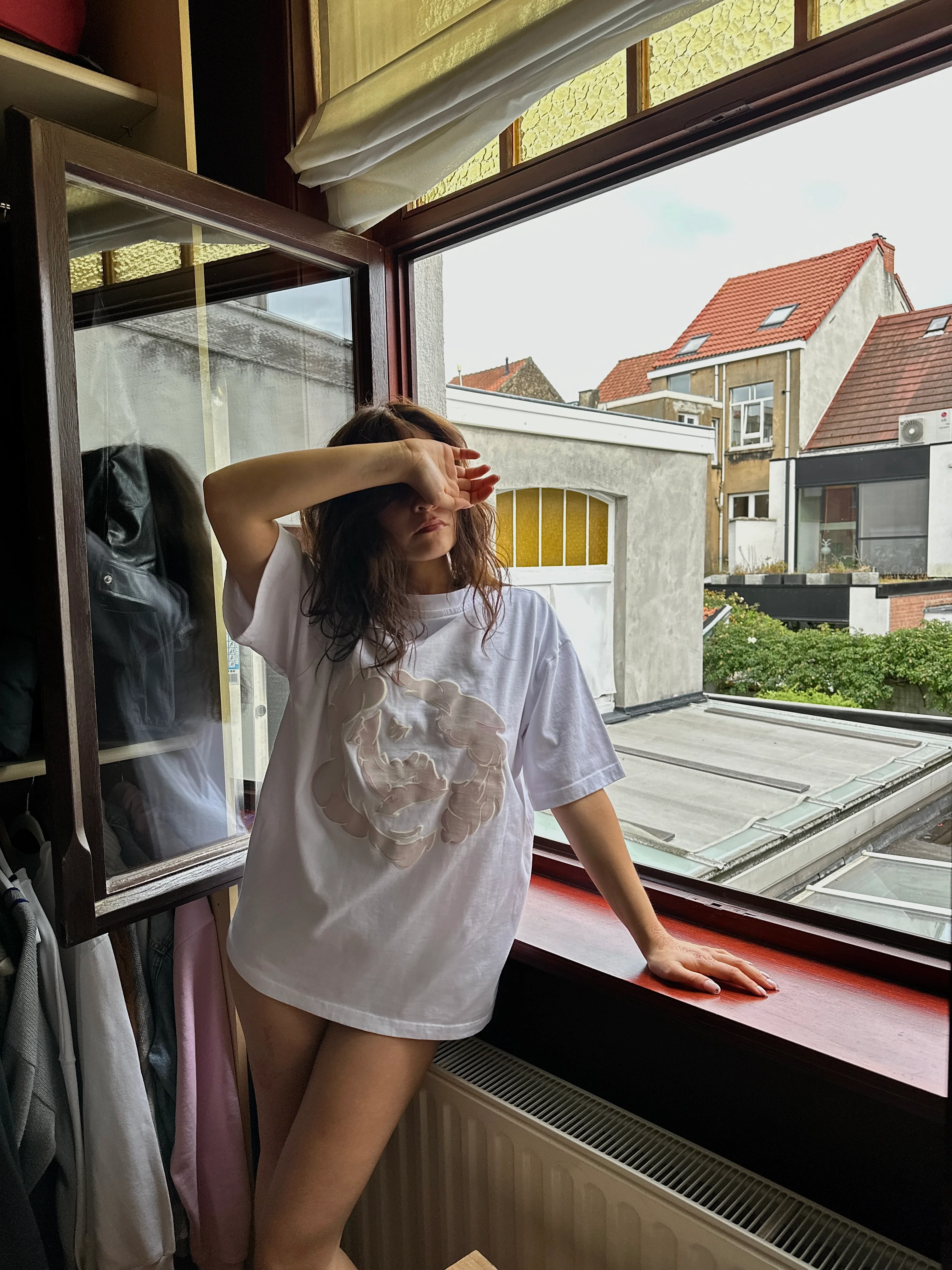 Wind Tee - Dark Grey - Image 5